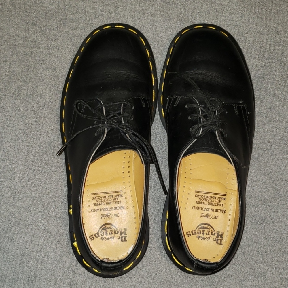 DR. MARTENS 1461 Smooth Worn Once